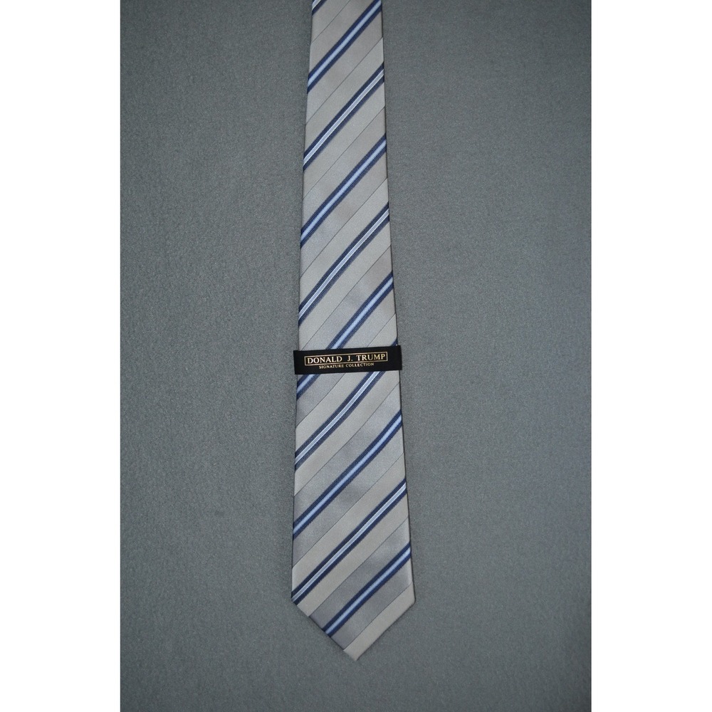 Donald J. Trump Signature Collection Silver Blue Striped Silk Tie New